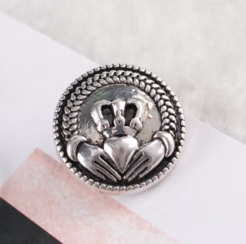 20MM Antique Silver Claddagh Snap - Snap