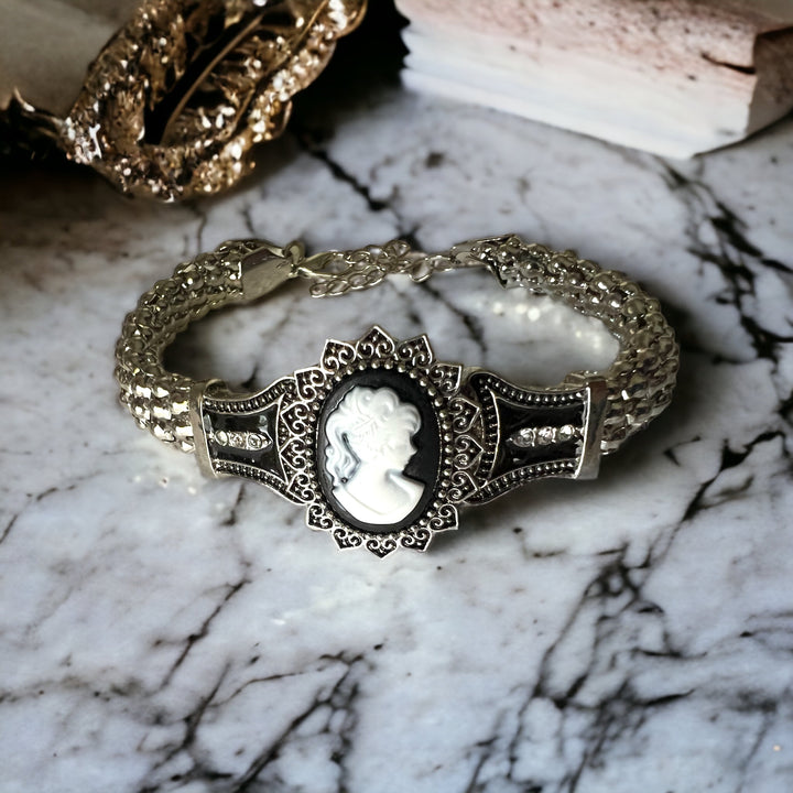Adjustable Silver/Black Snap Jewelry Snap Bracelet