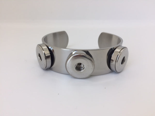 Elegant Adjustable Triple Snap Cuff Bracelet - Snap Bracelet