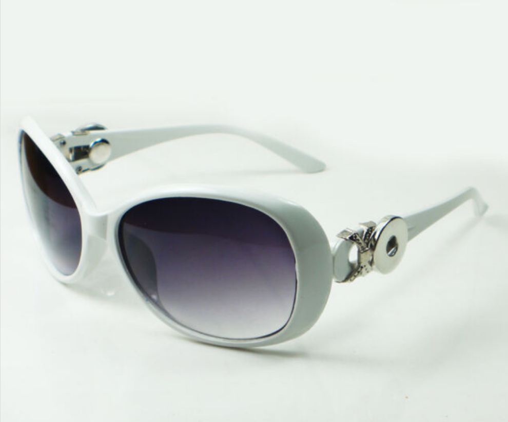 White Fashion Snap Sunglasses + BONUS hard shell storage